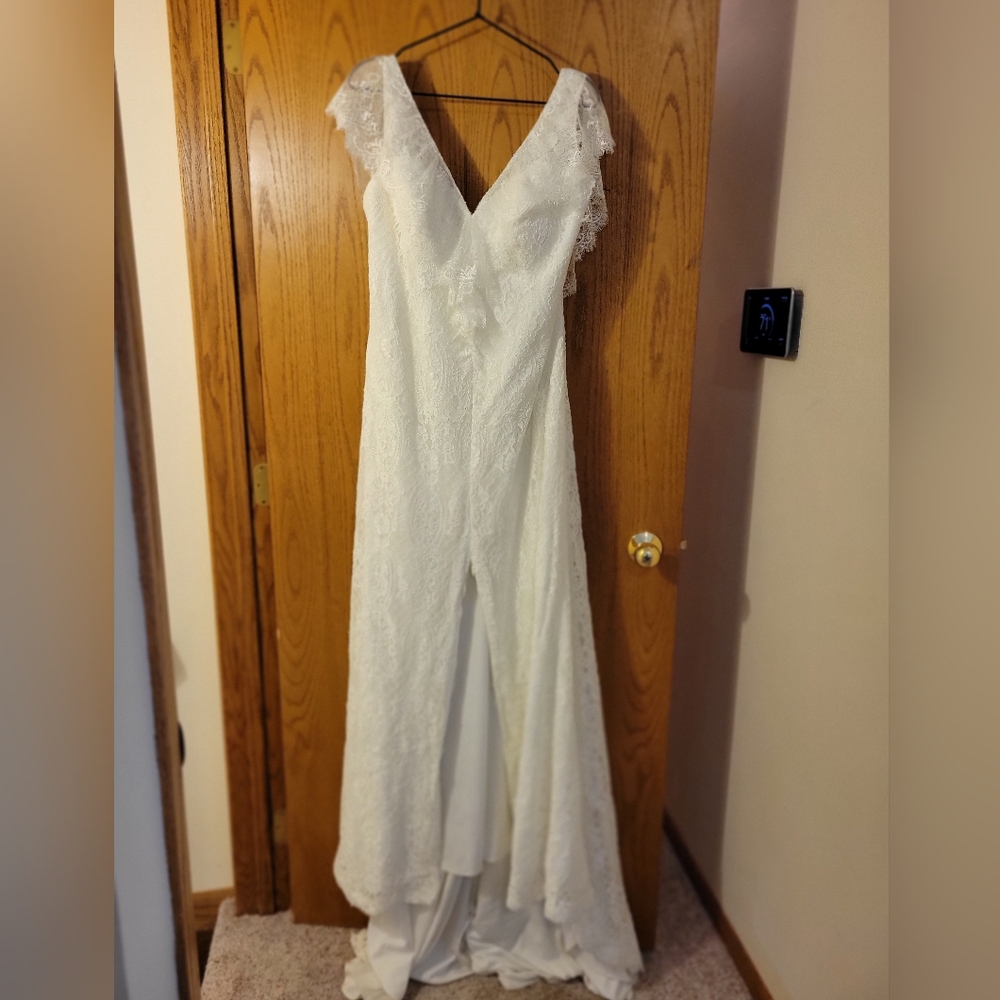 Azazie Mishka White Lace Dress